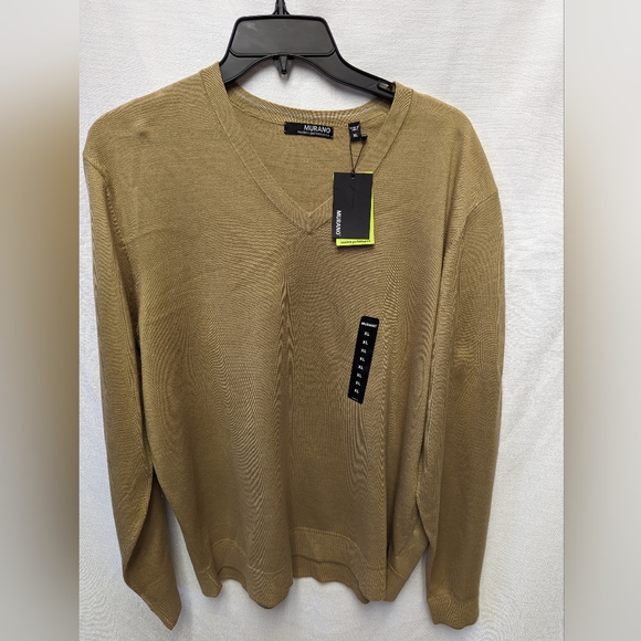 Sweater - Picture 1 of 3